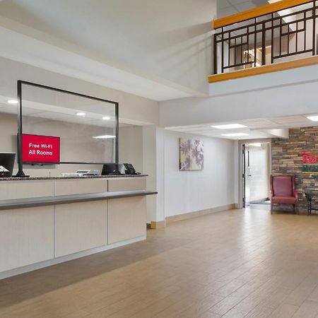 Hometowne Studios By Red Roof San Antonio - Seaworld Northwest Экстерьер фото