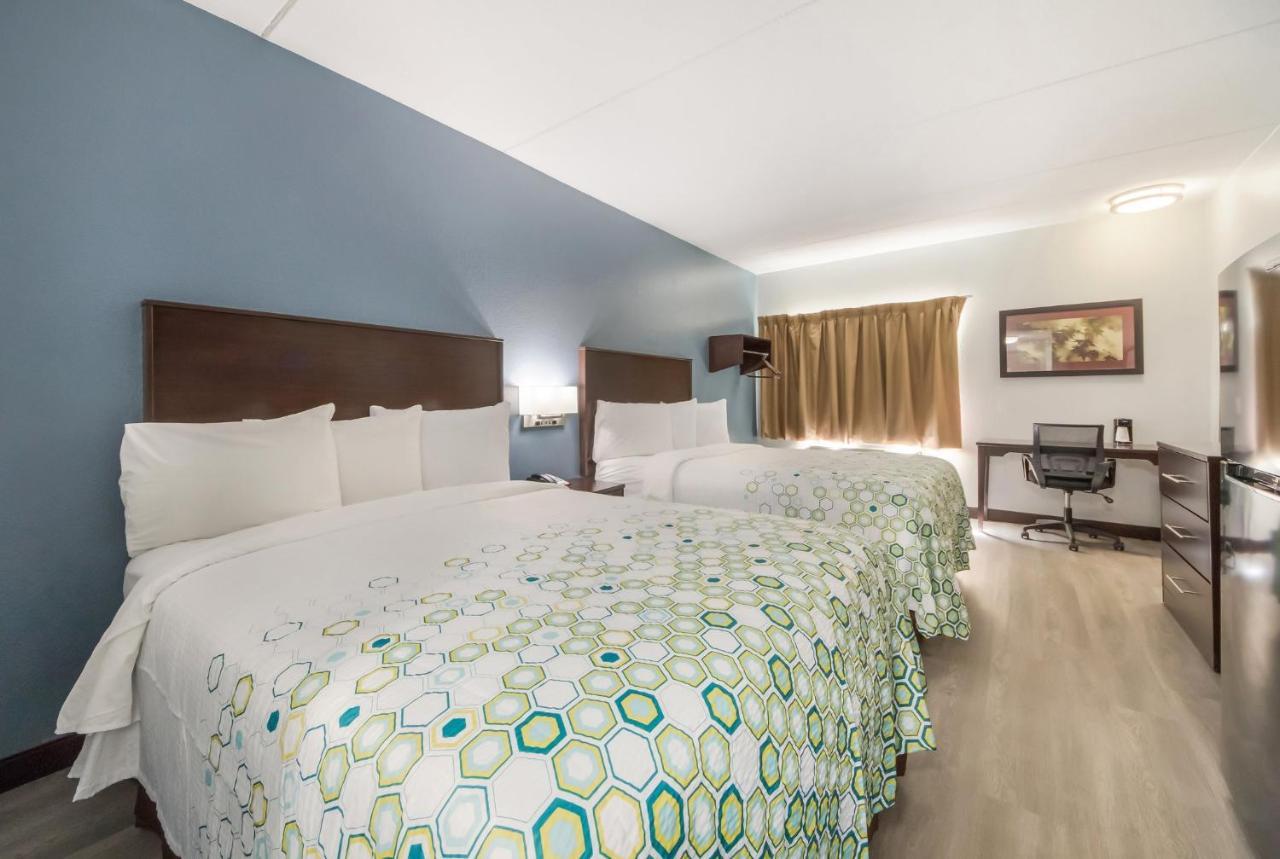 Hometowne Studios By Red Roof San Antonio - Seaworld Northwest Экстерьер фото