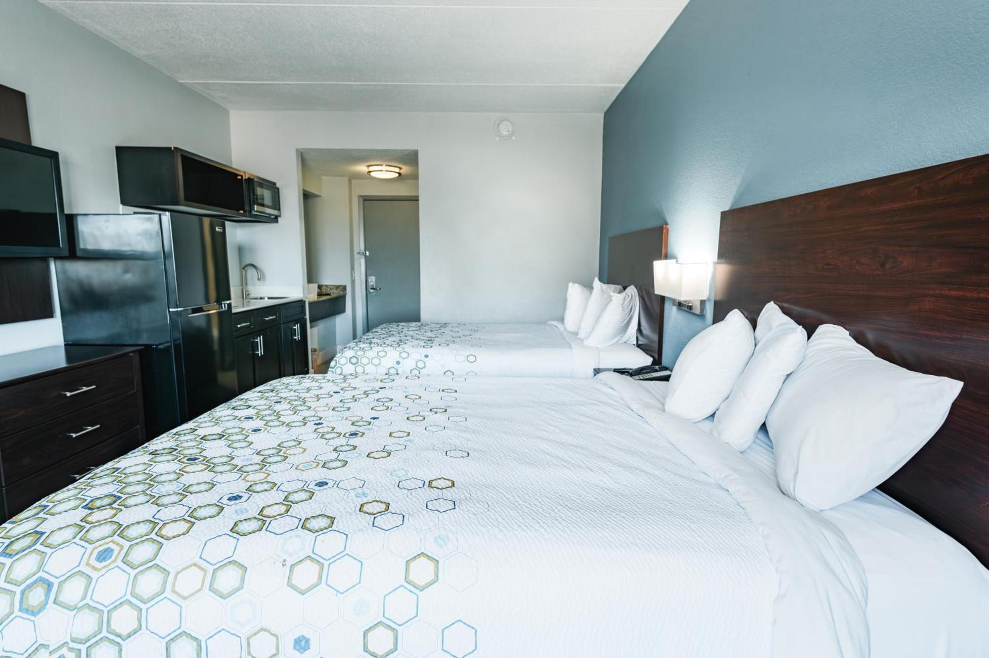 Hometowne Studios By Red Roof San Antonio - Seaworld Northwest Экстерьер фото